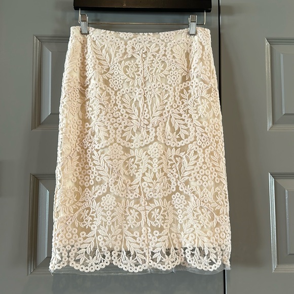 Nicole Miller Dresses & Skirts - Nicole Miller Embroidered Lace Mesh Pencil Skirt NWOT